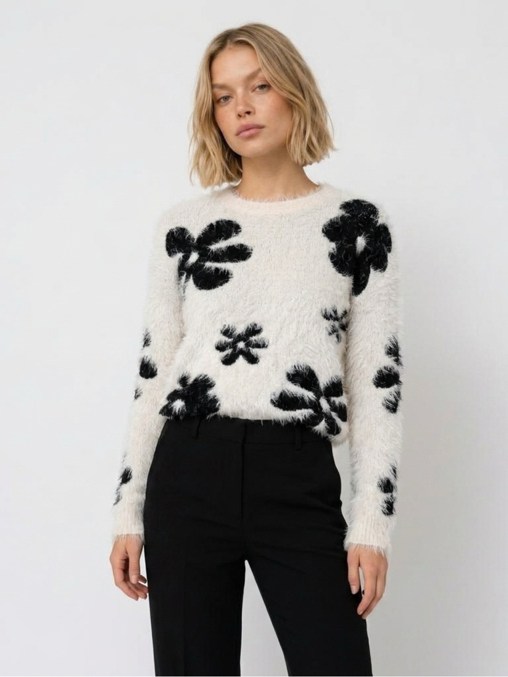 Kadence Black & White Sweater Large